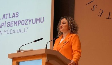 Dünyaya adaptasyonda annenin dokunması ve şefkatli ses tonu etkili oluyor