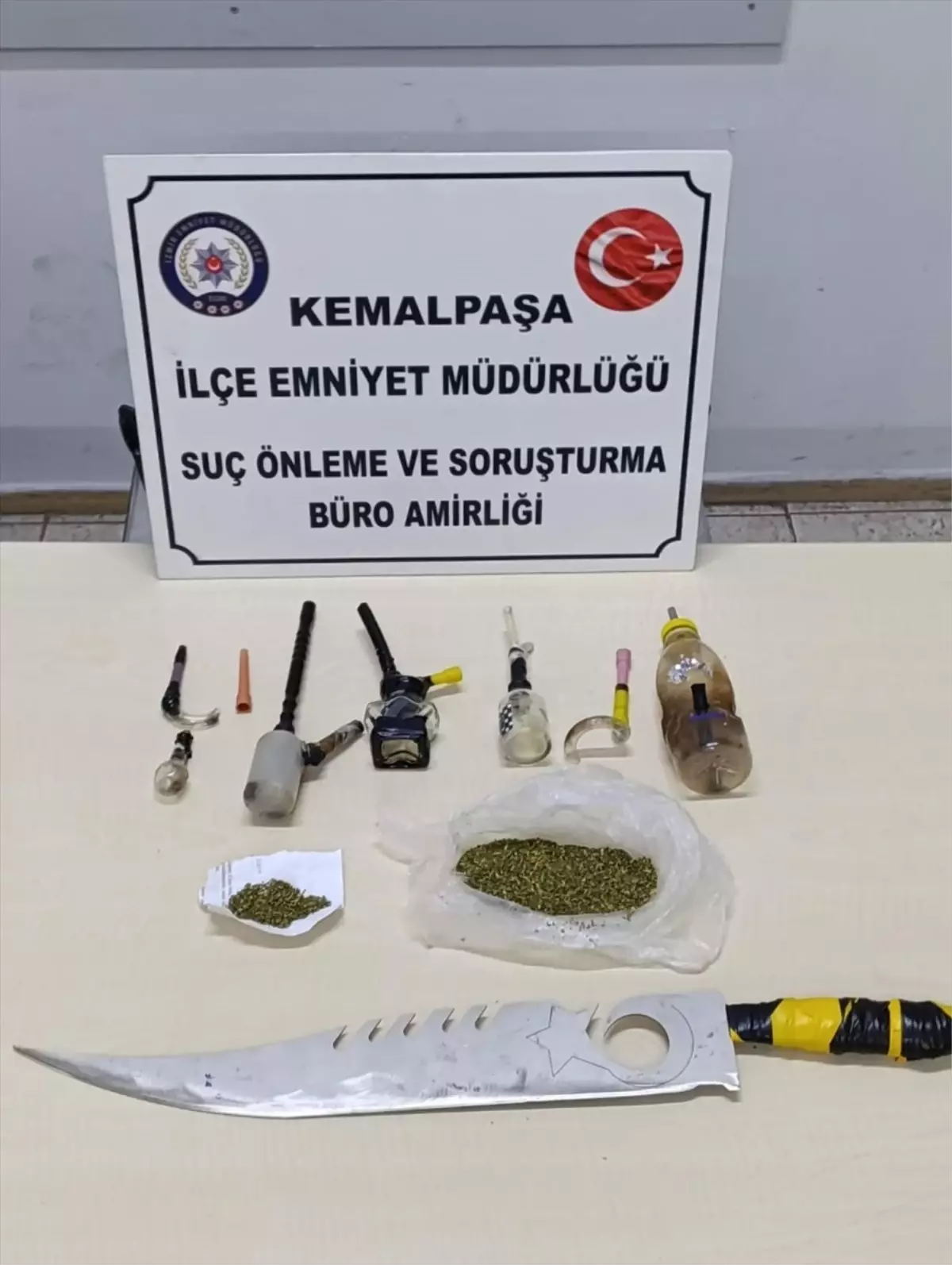 Kemalpaşa’da Uyuşturucu Baskını